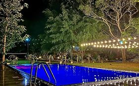 Birds Paradise Inn